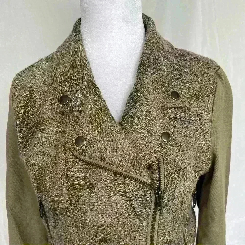 MinkPink olive, tan and metallic lined jacket with zipper detail. - Picture 6 of 16